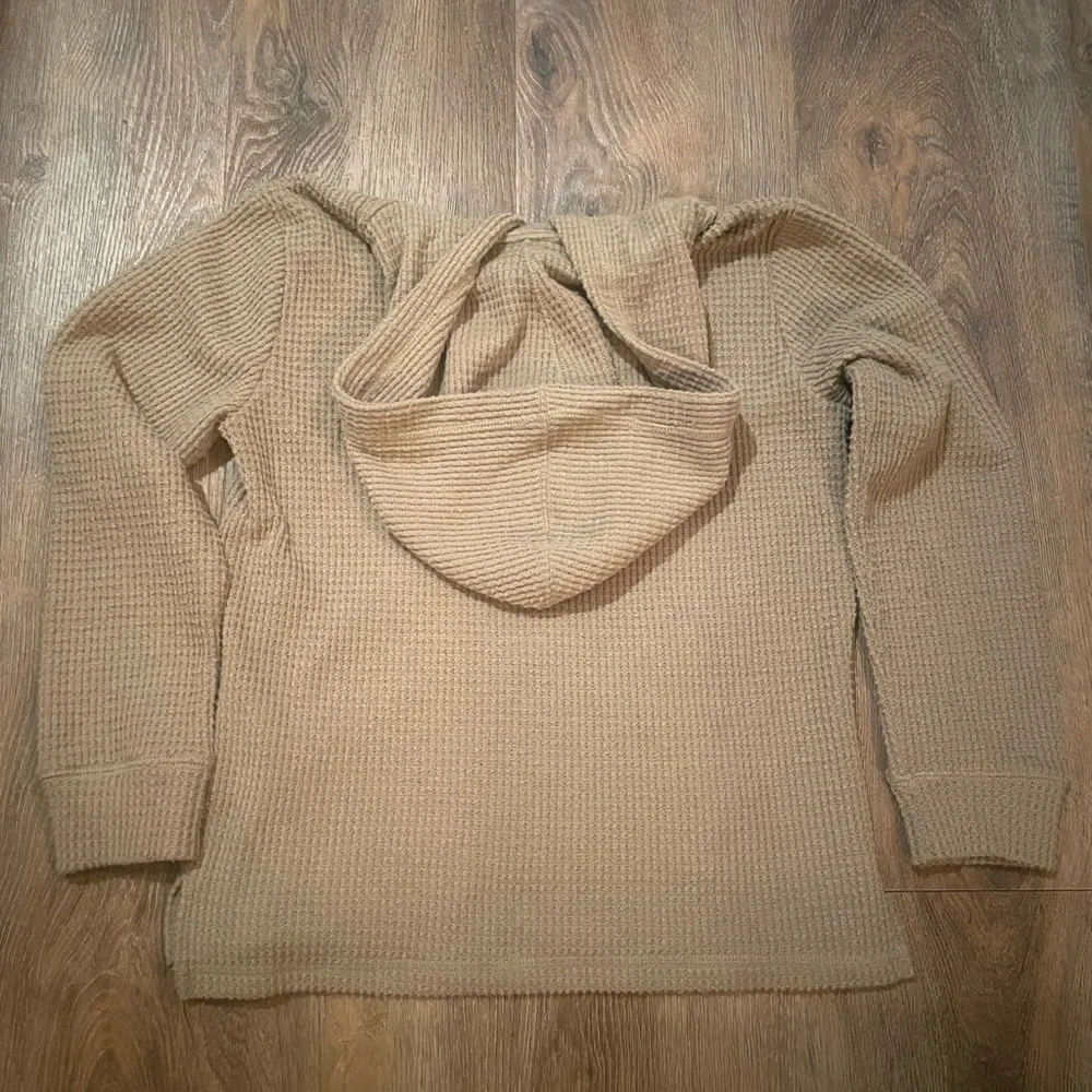 Abercrombie Kids Relaxed Fit hooded Waffle Knit Tan Size 10/12 - Picture 2 of 3